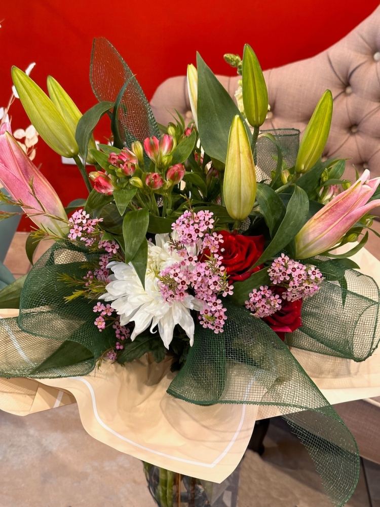Rose Lily Bouquet